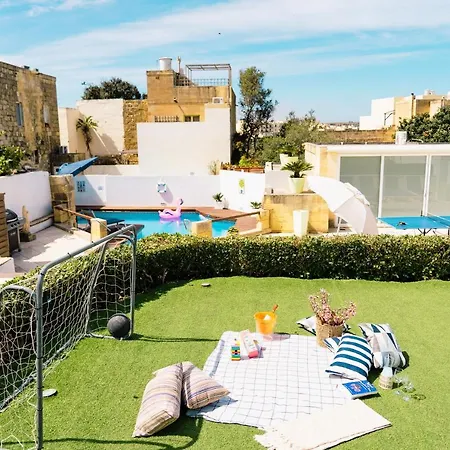 A Stunning Gozo With A Large Pool *