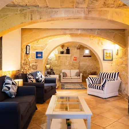 Villa A Stunning Gozo With A Large Pool *